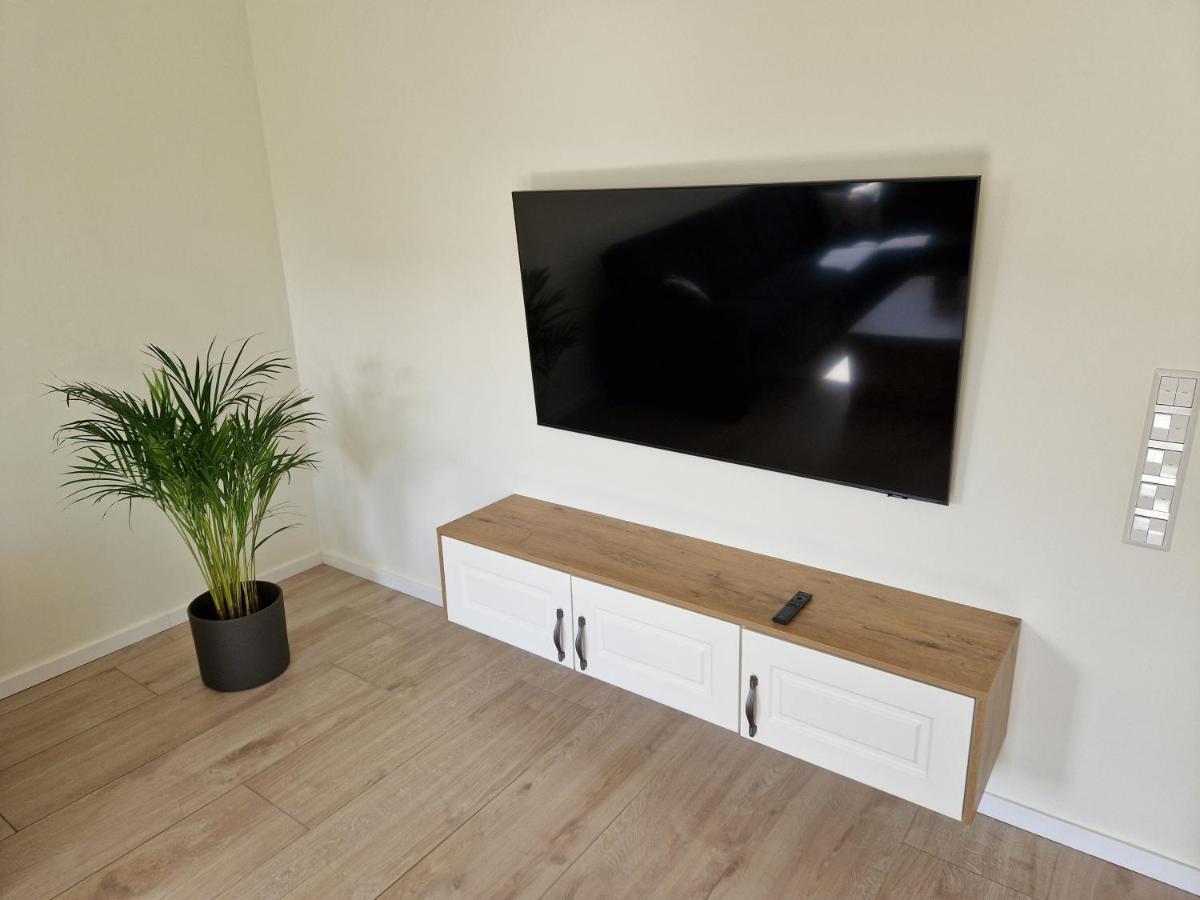 Apartment Nahe Meyer Werft In Ostfriesland Mit Kueche & Netflix Westoverledingen Exterior foto